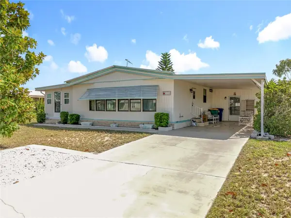1440 Nassau Circle, TAVARES, FL 32778