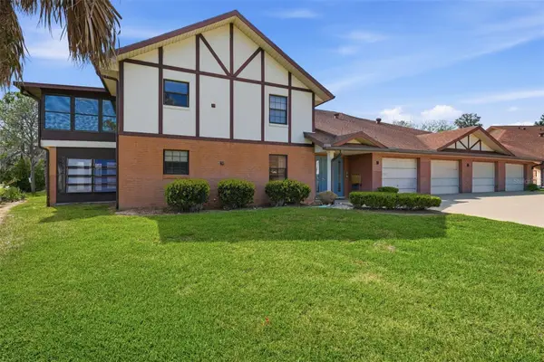 100 E Oak Terrace Drive #B2, LEESBURG, FL 34748