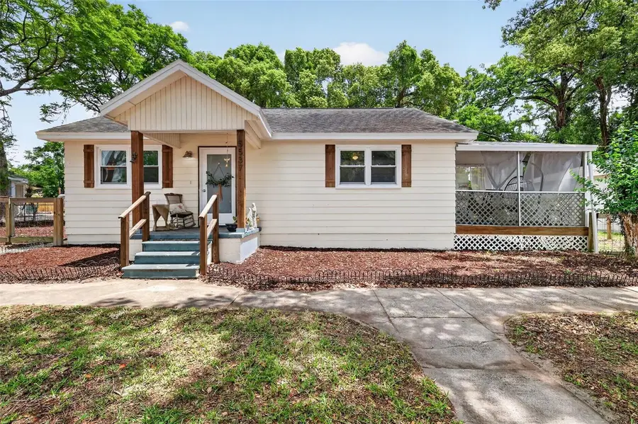 5537 Lake Street, Mount Dora, FL 32757 - #2
