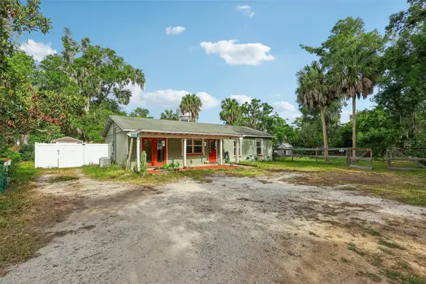 321 E 11th Avenue, MOUNT DORA, FL 32757