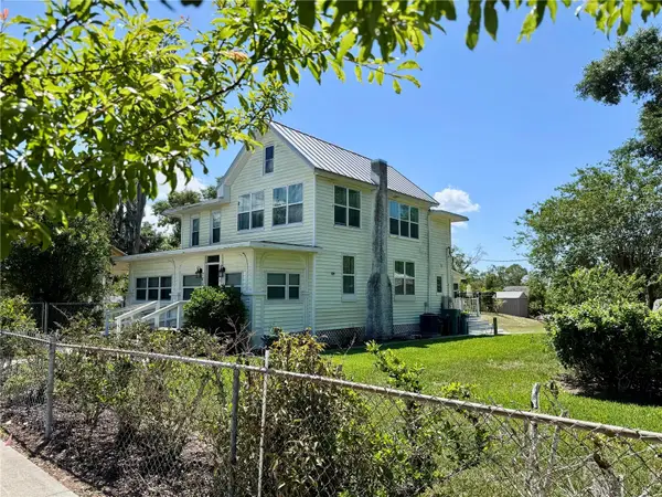 708 E Lemon Avenue, EUSTIS, FL 32726