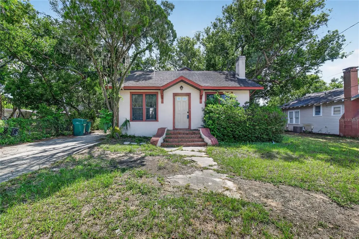 19 E Morningview Drive, Eustis, FL 32726 - #1