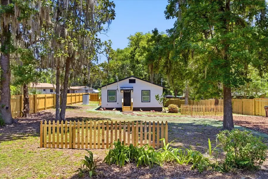 816 Woodland Avenue, Leesburg, FL 34748 - #2