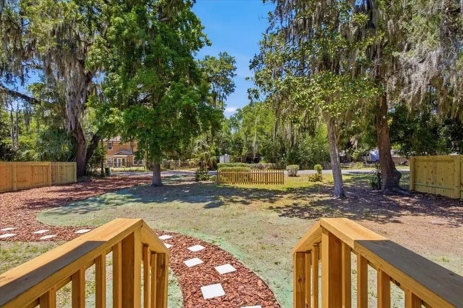 816 Woodland Avenue, Leesburg, FL 34748 - #3