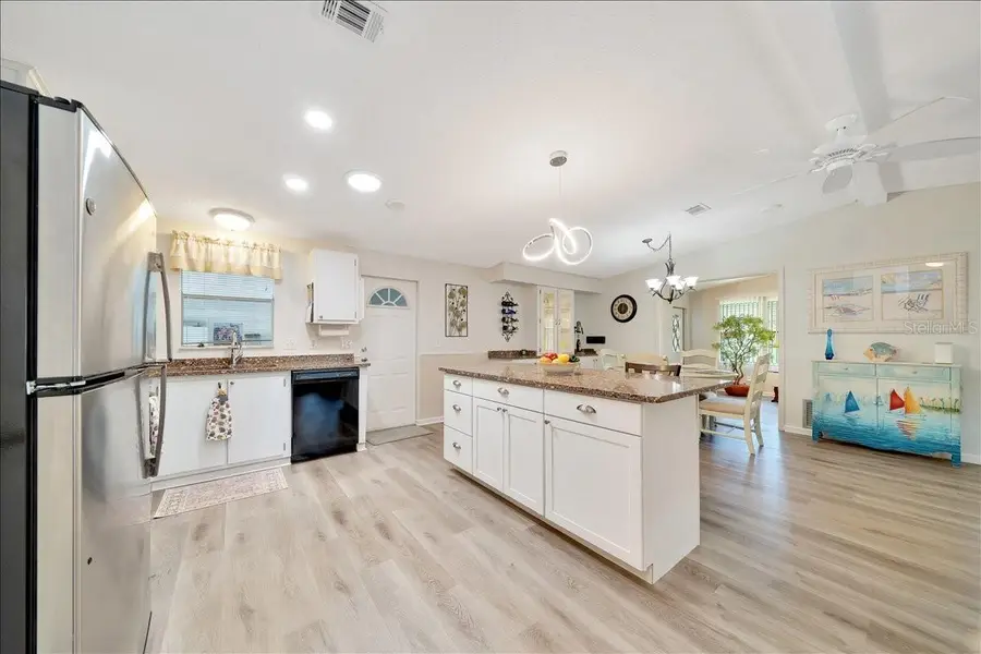 926 Saint Andrews Boulevard, Lady Lake, FL 32159 - #3