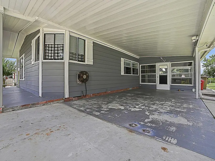 25035 Bellevue, Leesburg, FL 34748 - #2