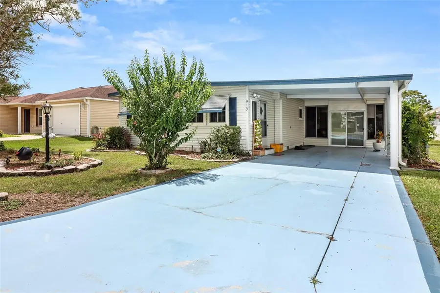 919 Weeping Willow Avenue, Lady Lake, FL 32159 - #2