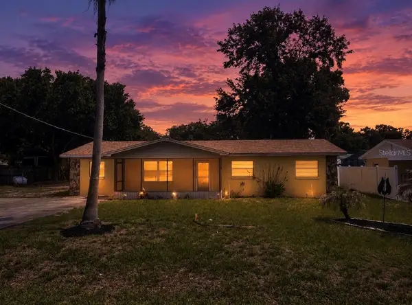 124 Bishop Street, AUBURNDALE, FL 33823