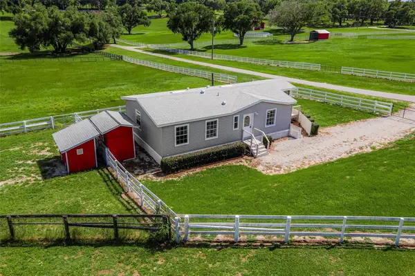 4400 Little Critter Trail, LADY LAKE, FL 32159