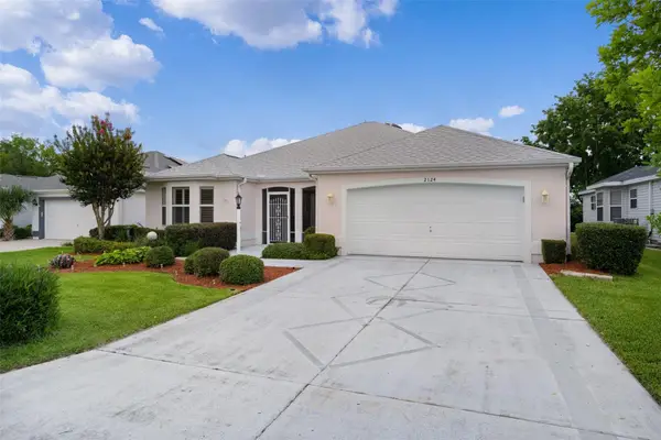 2124 Barbosa Court, LADY LAKE, FL 32159