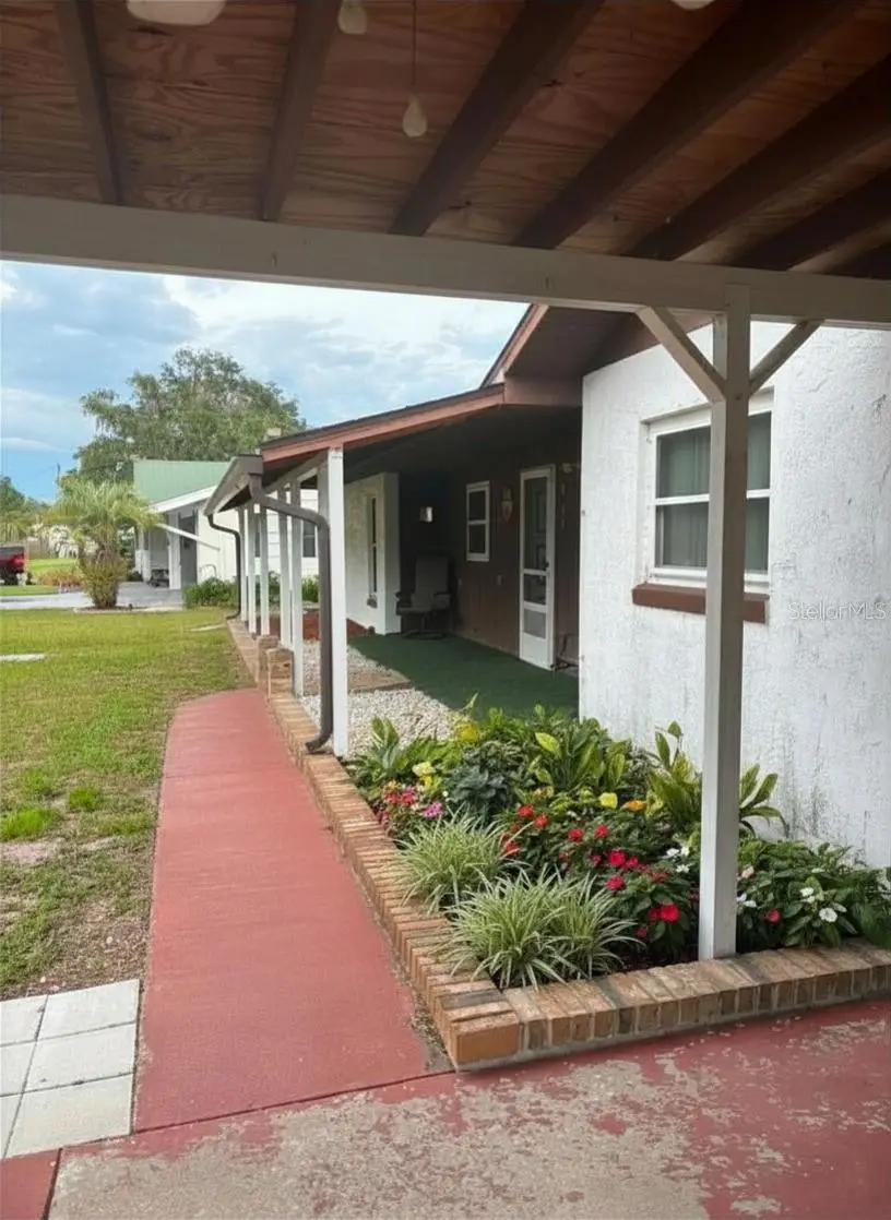 919 Cr 482d, Lake Panasoffkee, FL 33538 - #2