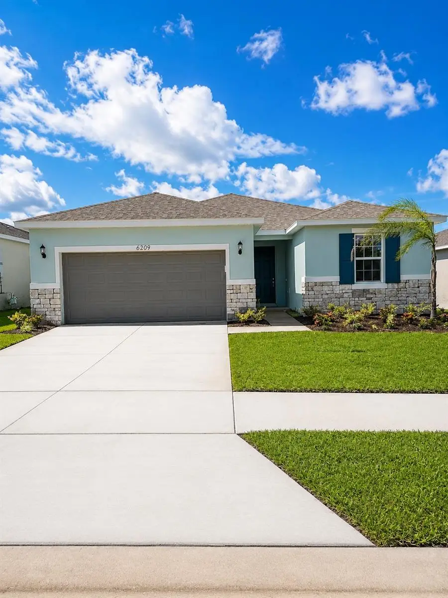 6209 Sanders Grove Circle, Okahumpka, FL 34762 - #1