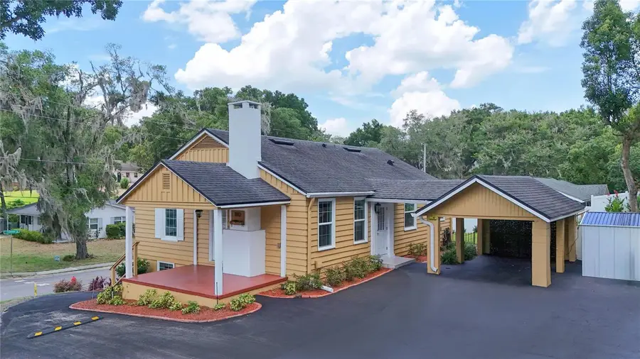 102 N Clayton Street, Mount Dora, FL 32757 - #2