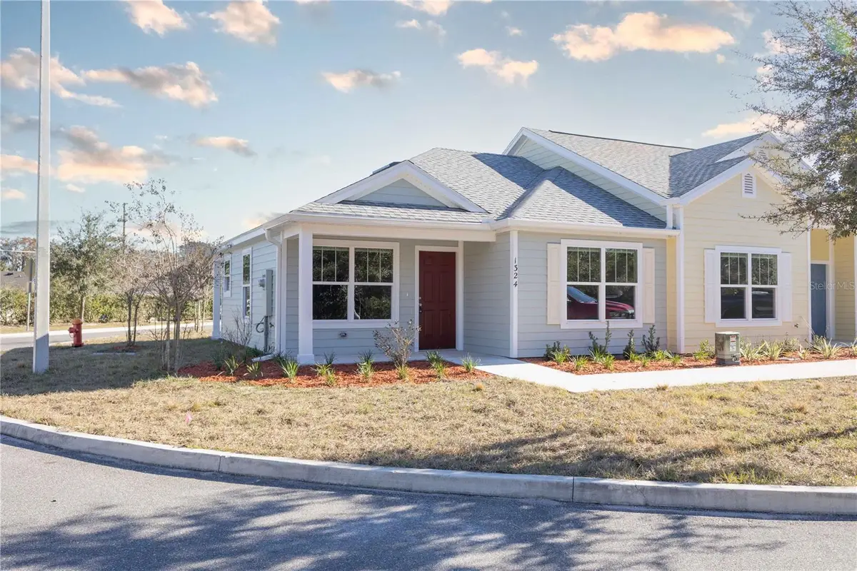 1342 Cottage Circle, Tavares, FL 32778 - #1