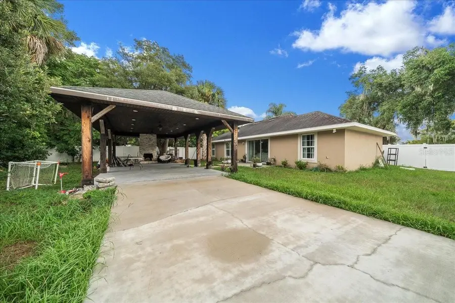 60 Owens Street, Umatilla, FL 32784 - #2