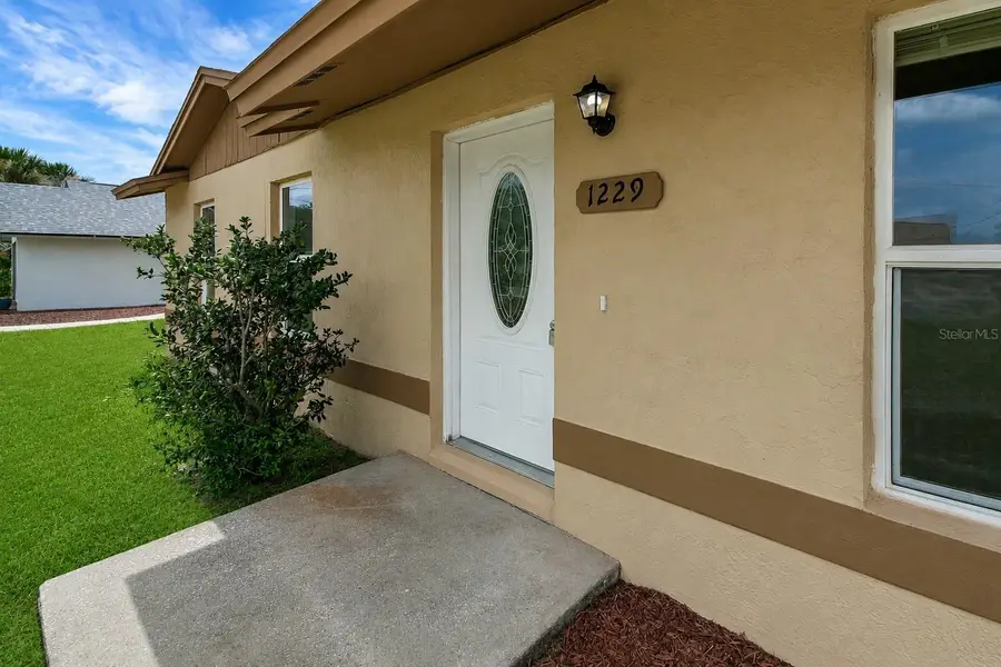 1229 Padgett Circle, Lady Lake, FL 32159 - #3
