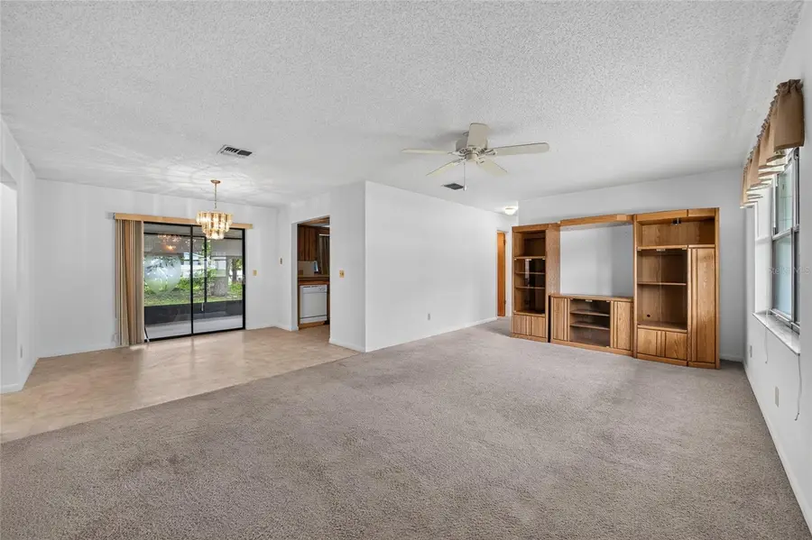 610 Fourth Avenue, Lady Lake, FL 32159 - #2