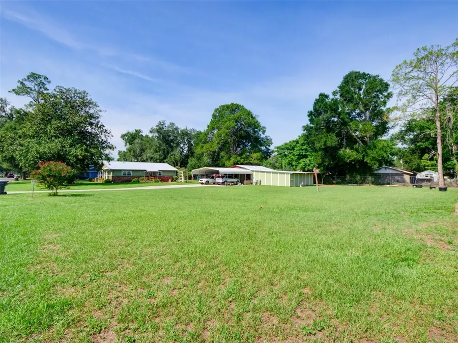 314 N York Street, Bushnell, FL 33513 - #3