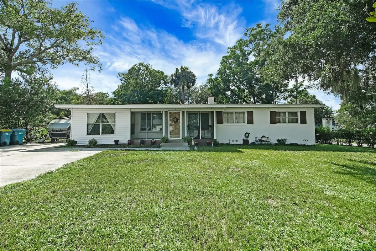 114 Park Avenue, Fruitland Park, FL 34731 - #1