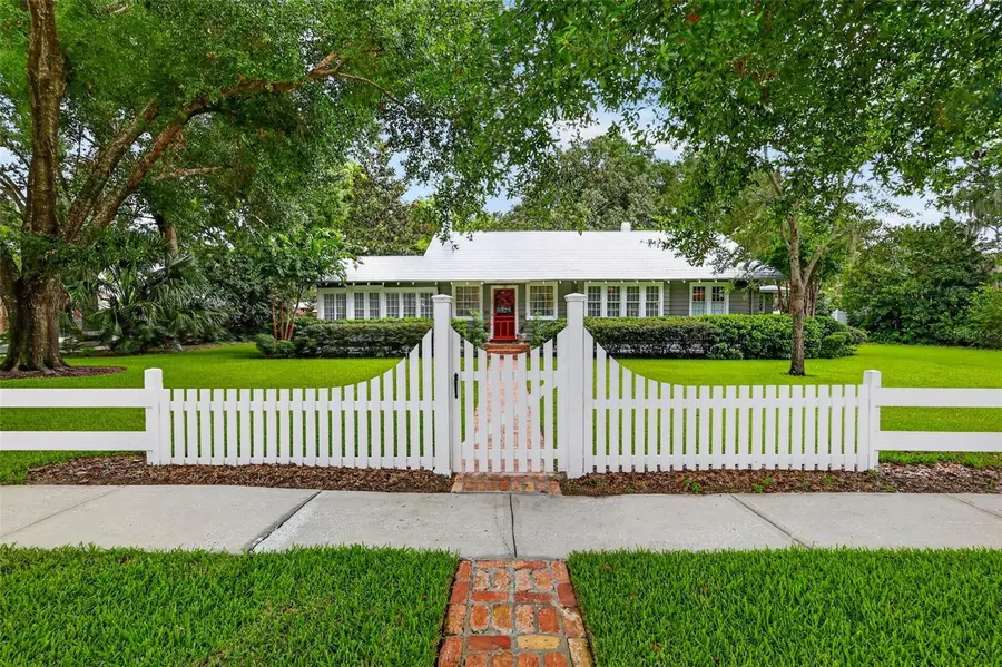 1046 N Mcdonald Street, Mount Dora, FL 32757 - #2