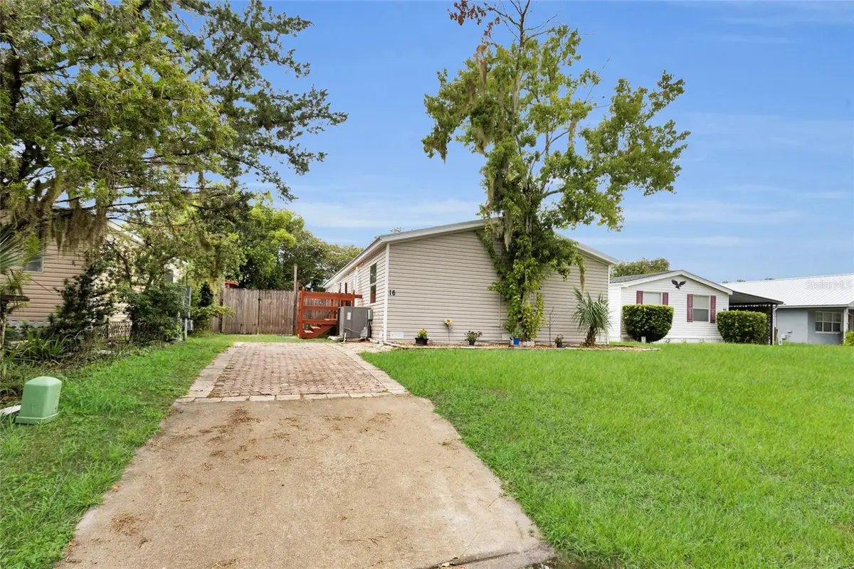 16 Cayman Circle, Umatilla, FL 32784 - #1