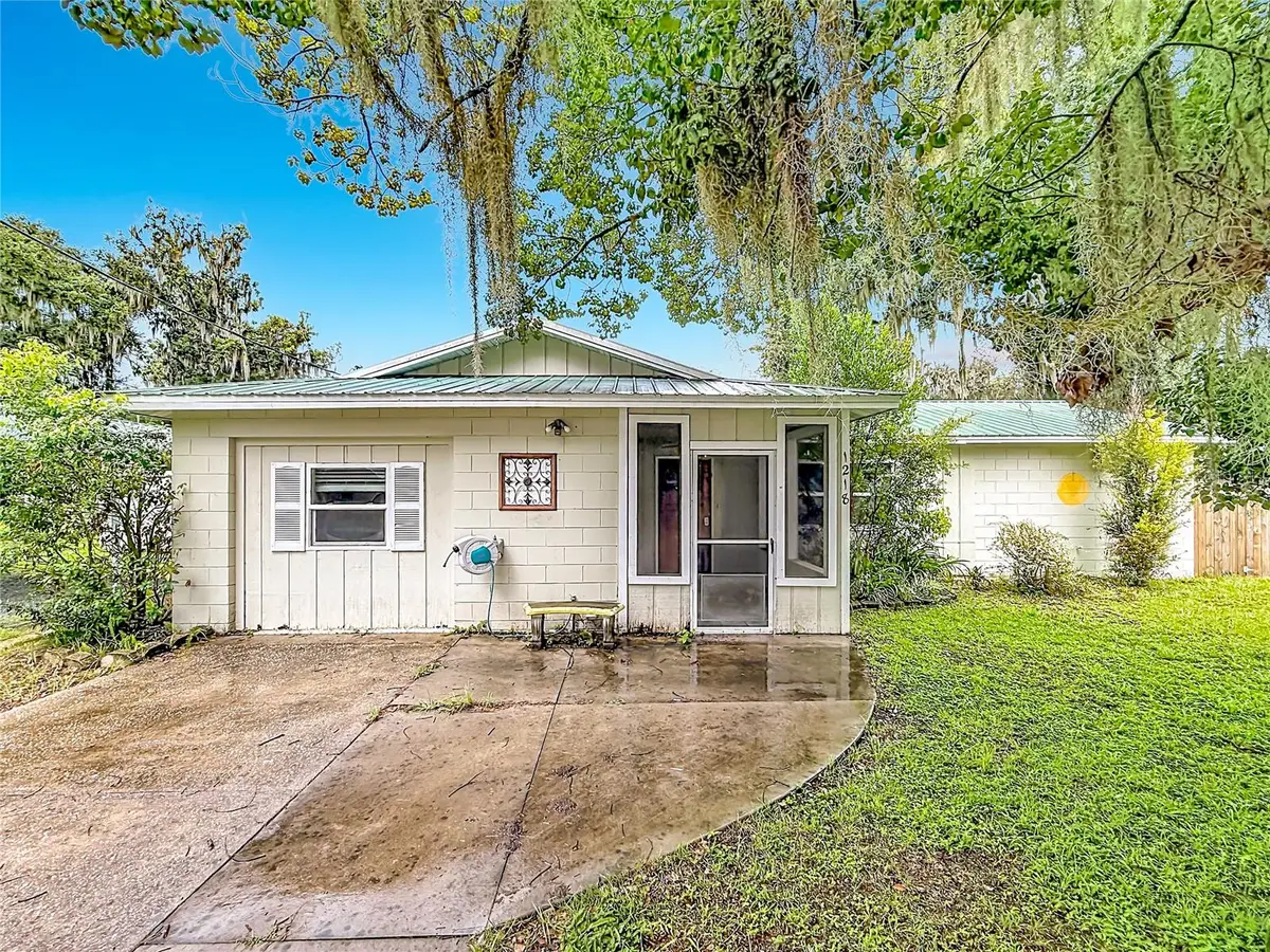 1218 Cr 450, Lake Panasoffkee, FL 33538 - #1