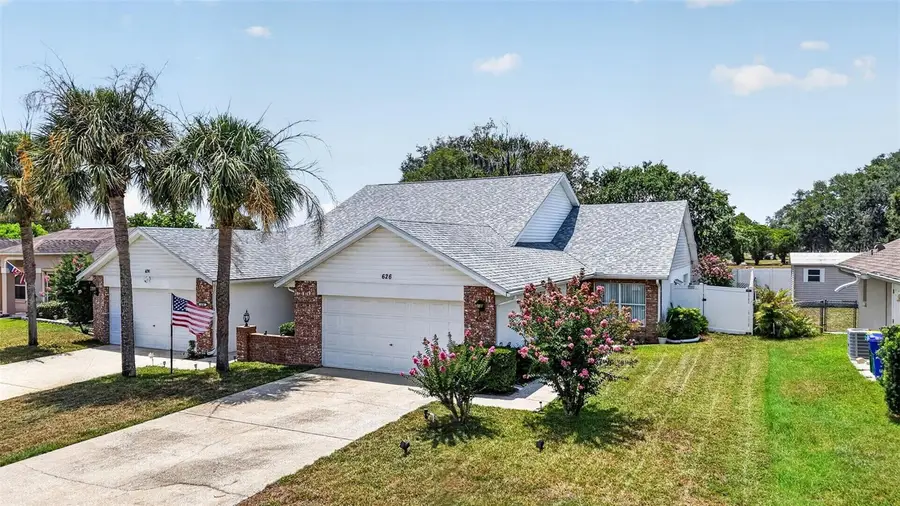 626 Woodview Drive, Tavares, FL 32778 - #3