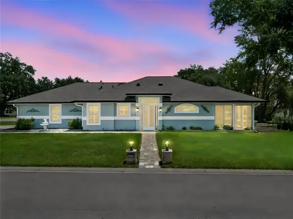 21738 King Richards Way, LEESBURG, FL 34748