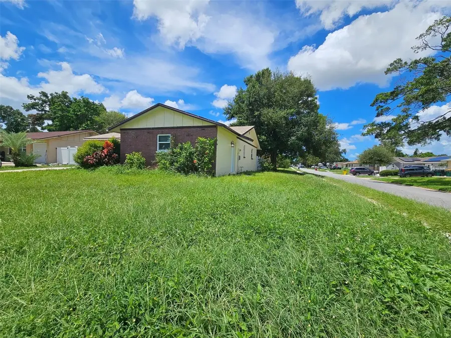 6092 Burch Street N, Saint Petersburg, FL 33709 - #2
