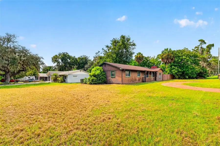 315 S Lone Oak Drive, Leesburg, FL 34748 - #2