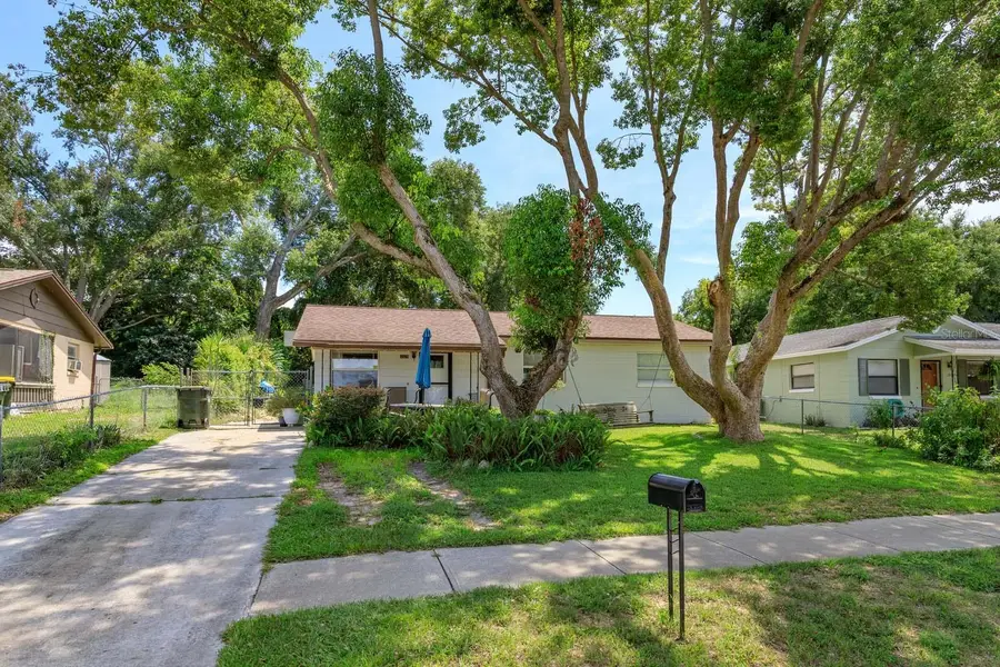 1005 W Montrose Street, Clermont, FL 34711 - #2