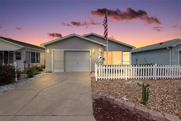 214 Montoya Drive, LADY LAKE, FL 32159