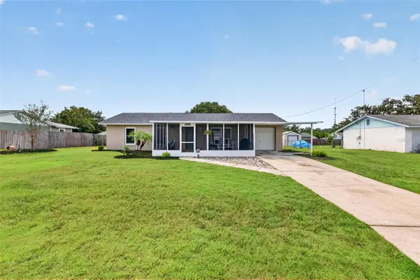 1233 Padgett Circle, LADY LAKE, FL 32159
