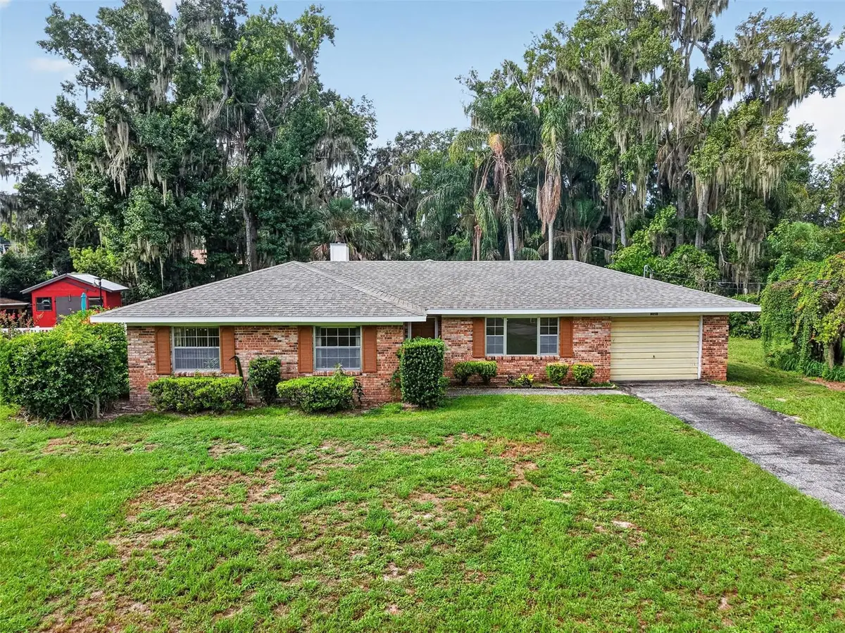8050 Spring Drive, Yalaha, FL 34797 - #1