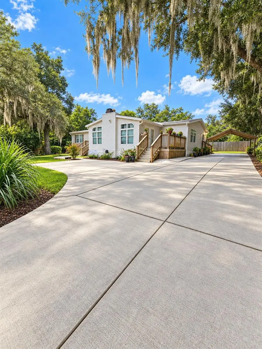 16800 SE 249th Terrace, Umatilla, FL 32784 - #1