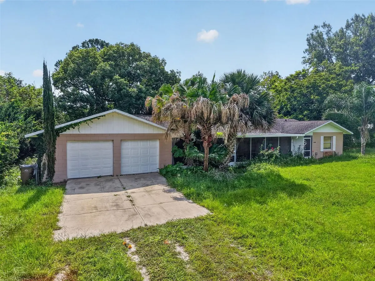 37320 Beach Dr, Umatilla, FL 32784 - #1