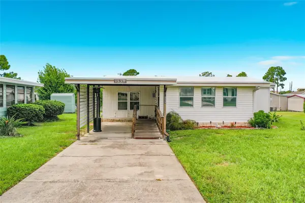1559 Nassau Circle, TAVARES, FL 32778