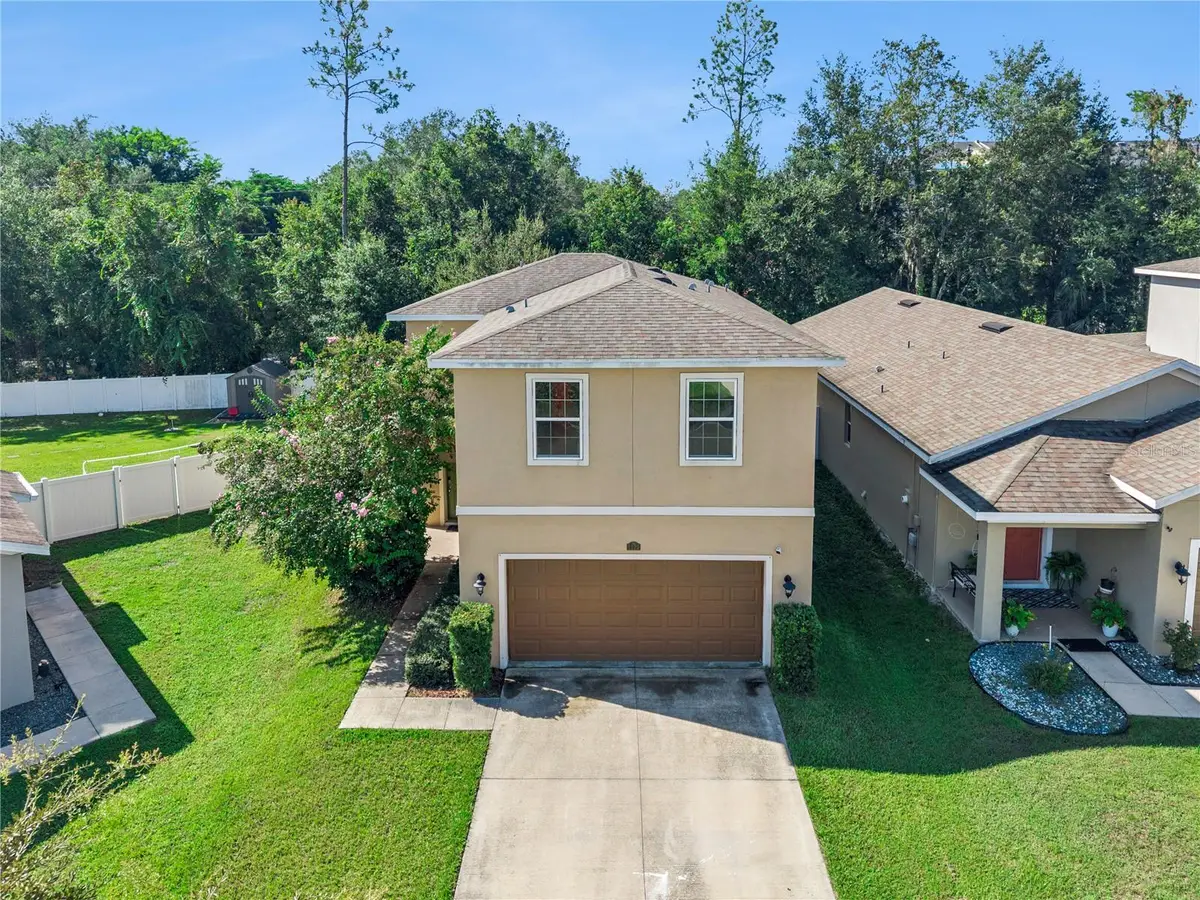 1122 Atlantic Ave, Fruitland Park, FL 34731 - #1