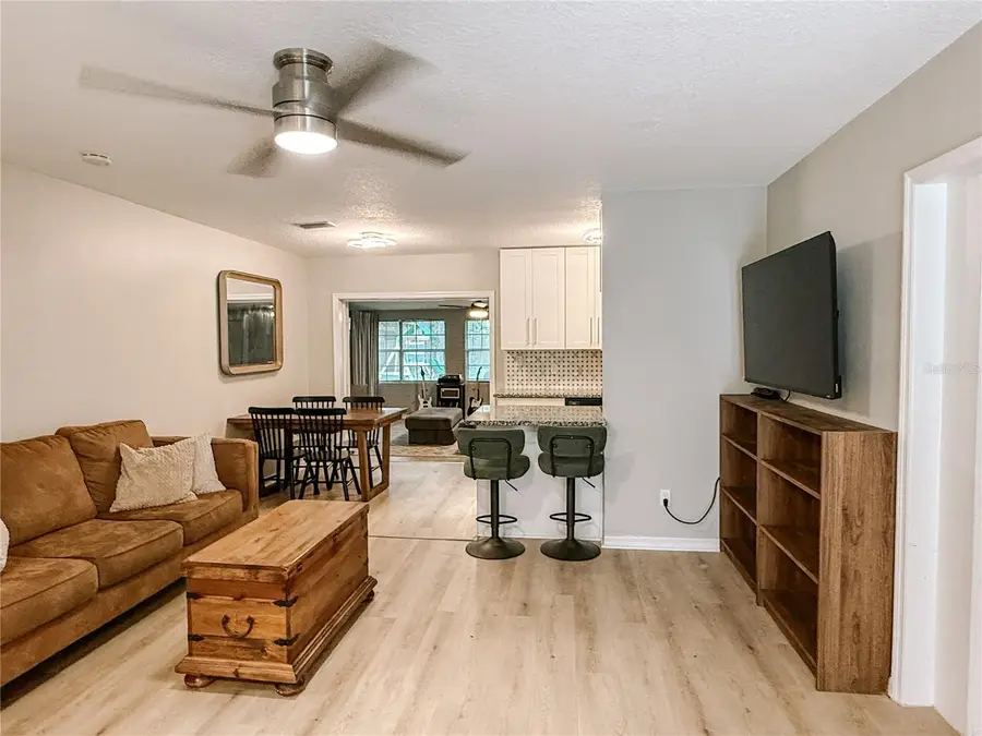 7413 Lakeshore Drive, Tampa, FL 33604 - #2