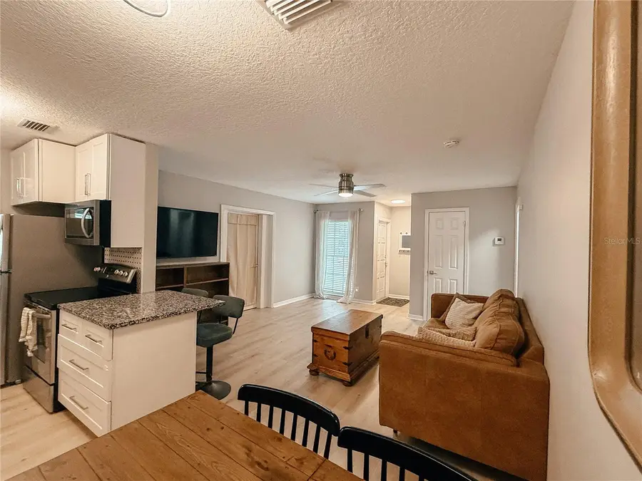 7413 Lakeshore Drive, Tampa, FL 33604 - #3