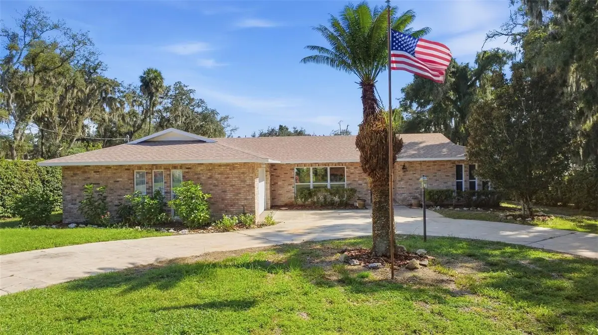 1521 N Lakeview Avenue, Leesburg, FL 34748 - #1