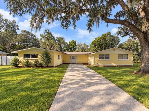 2508 Stoer Island Drive, LEESBURG, FL 34748