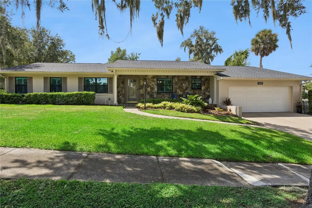 1325 Overlook Drive, Mount Dora, FL 32757 - #1