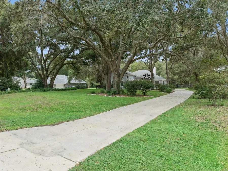 949 Hawk Landing, Fruitland Park, FL 34731 - #2