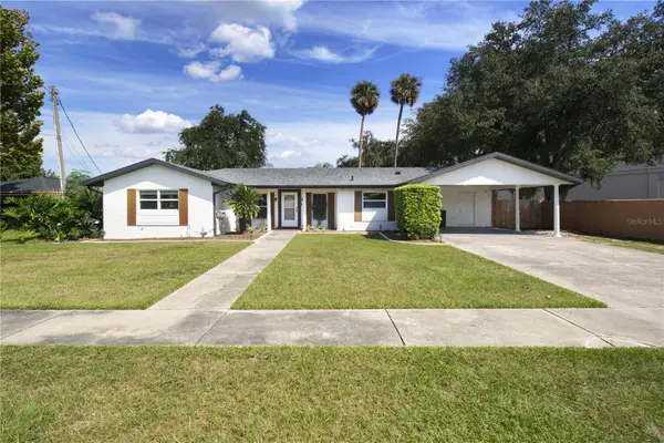 920 Orange Avenue, TAVARES, FL 32778