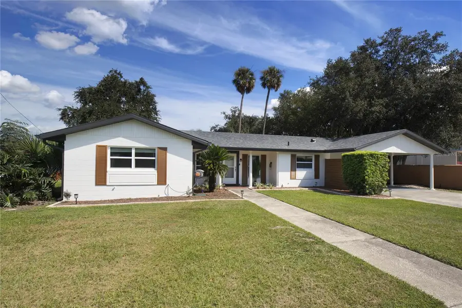 920 Orange Avenue, Tavares, FL 32778 - #2