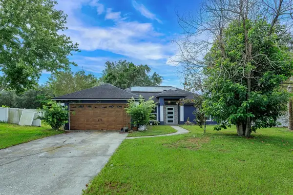 3905 Whispering Pine Court, MASCOTTE, FL 34753
