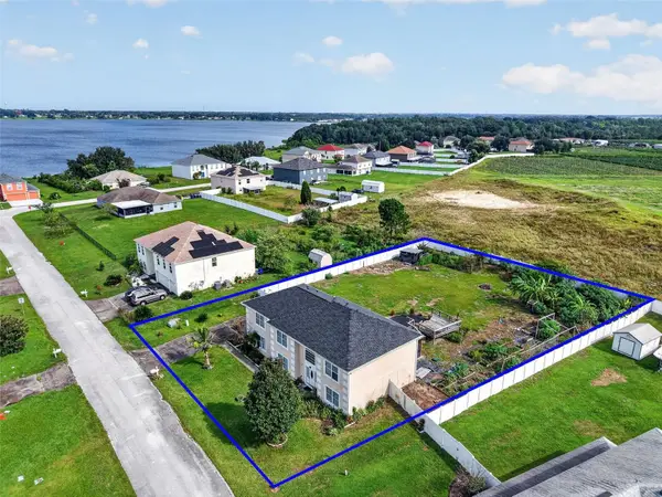 321 Lake Hills Ln, EAGLE LAKE, FL 33839