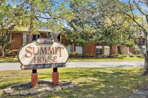 1700 SW 16th Court #B-28, GAINESVILLE, FL 32608