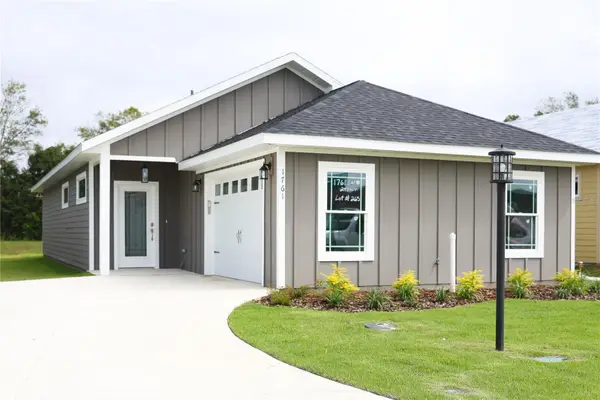 1761 SW 244th Terrace, NEWBERRY, FL 32669